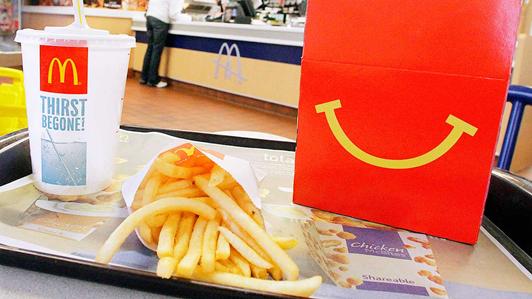 McDonald's börjar med bordsservering