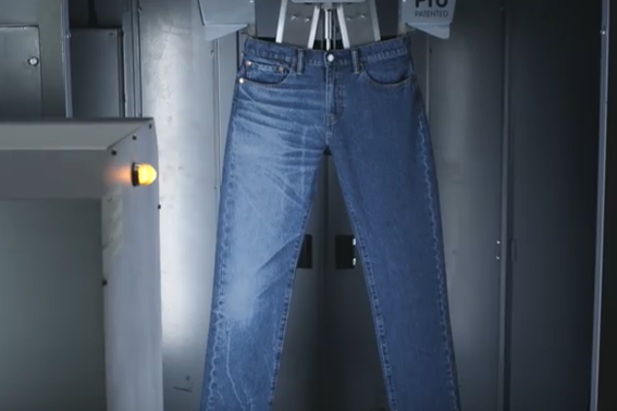 Robotåldring av jeans