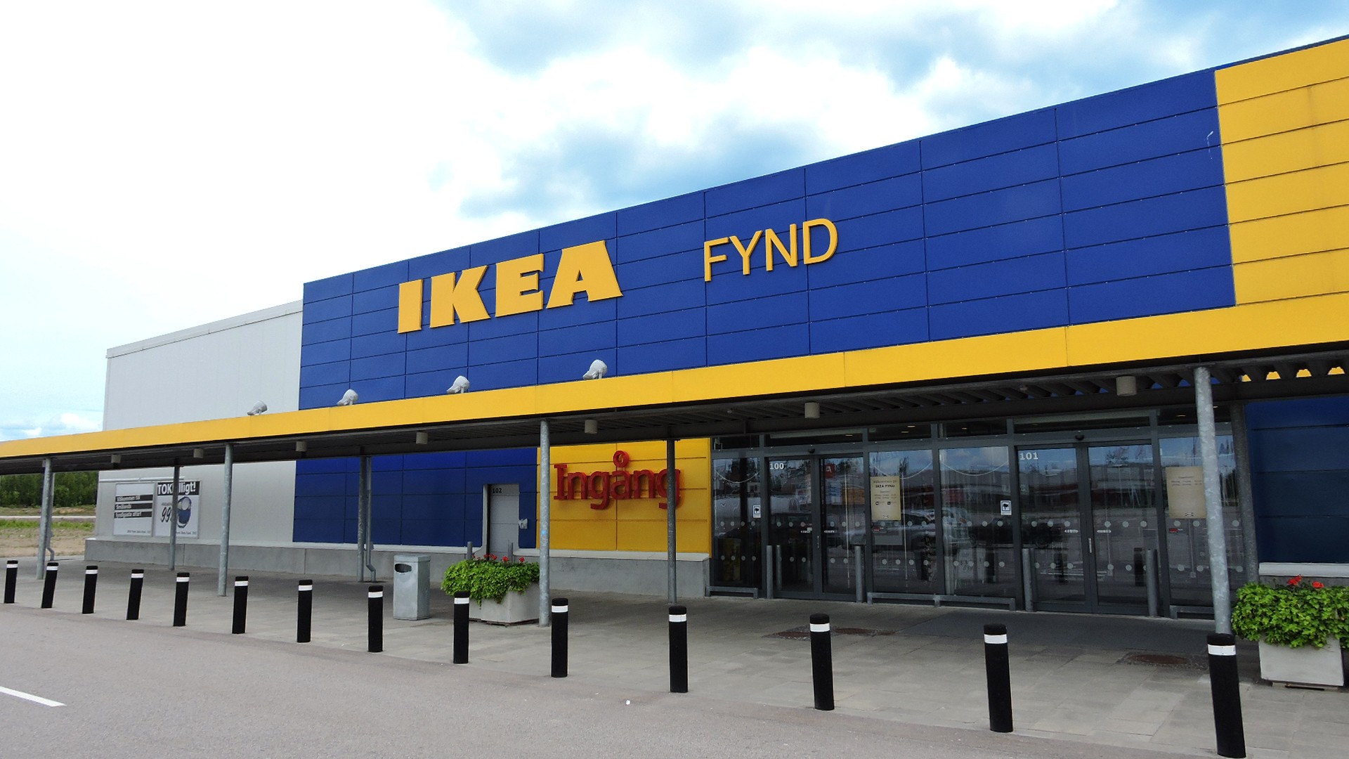 IKEA forslar bort och säljer tillbaka