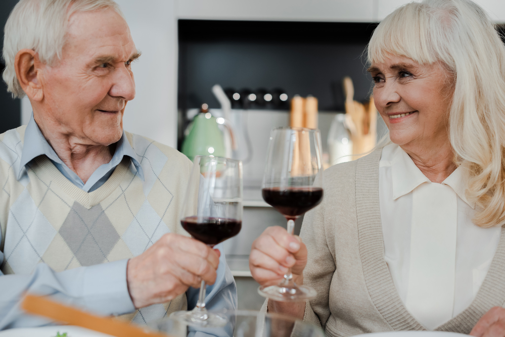 Äldre dricker mer alkohol