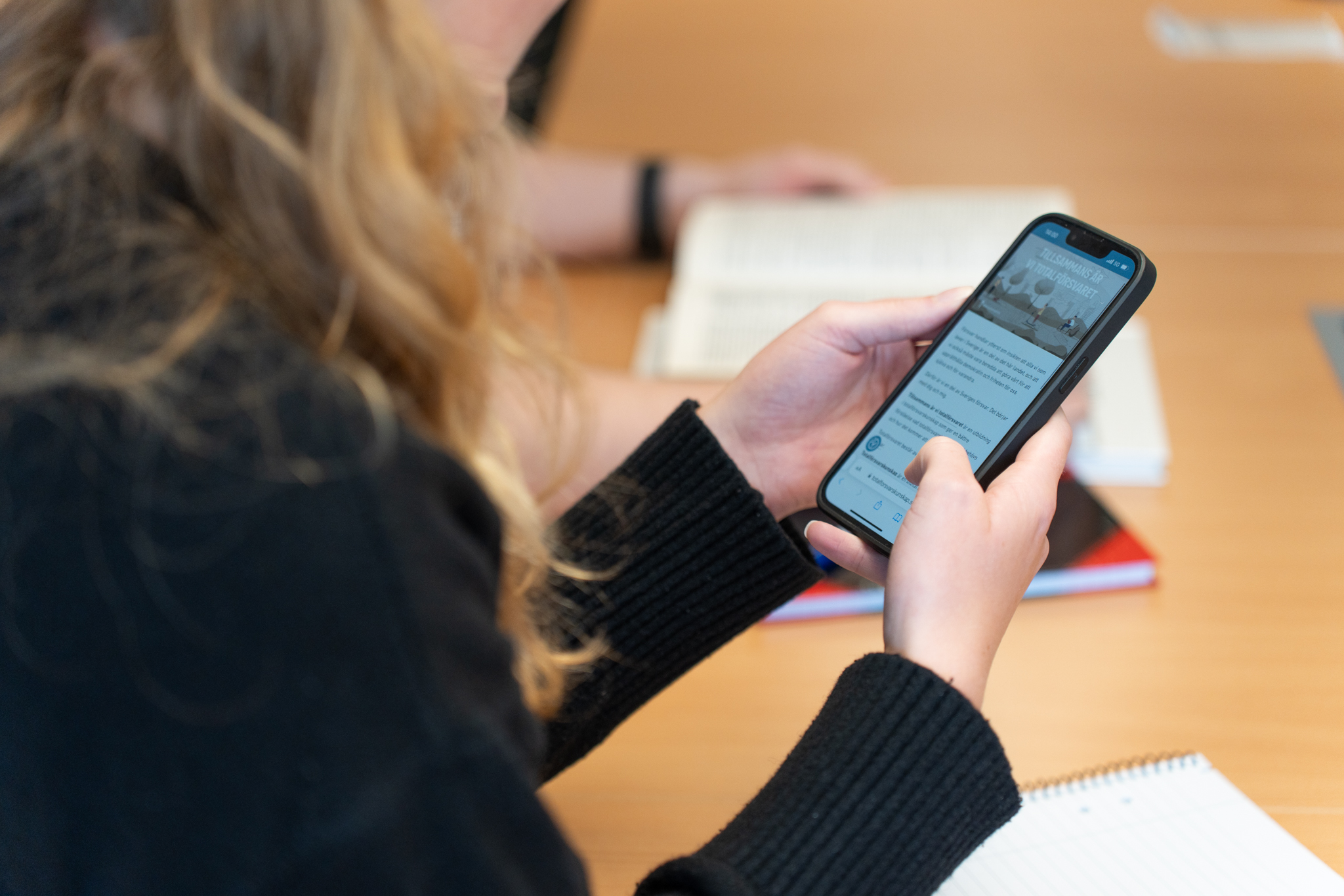 Obligatoriskt för gymnasieelever att utbildas om totalförsvaret