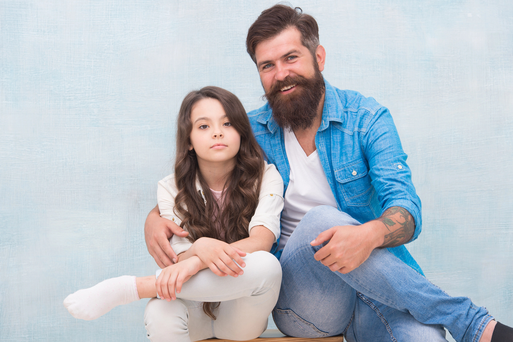 Allt fler skäggiga pappor i svensk reklam