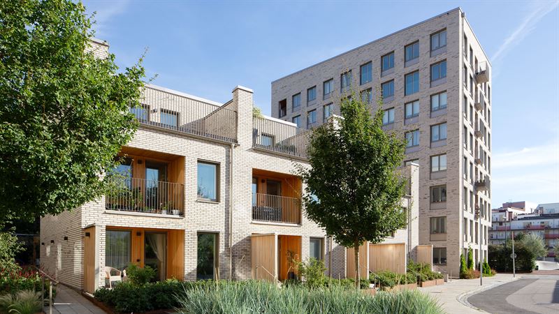 Åtta av tio svenskar öppna för generationsboende