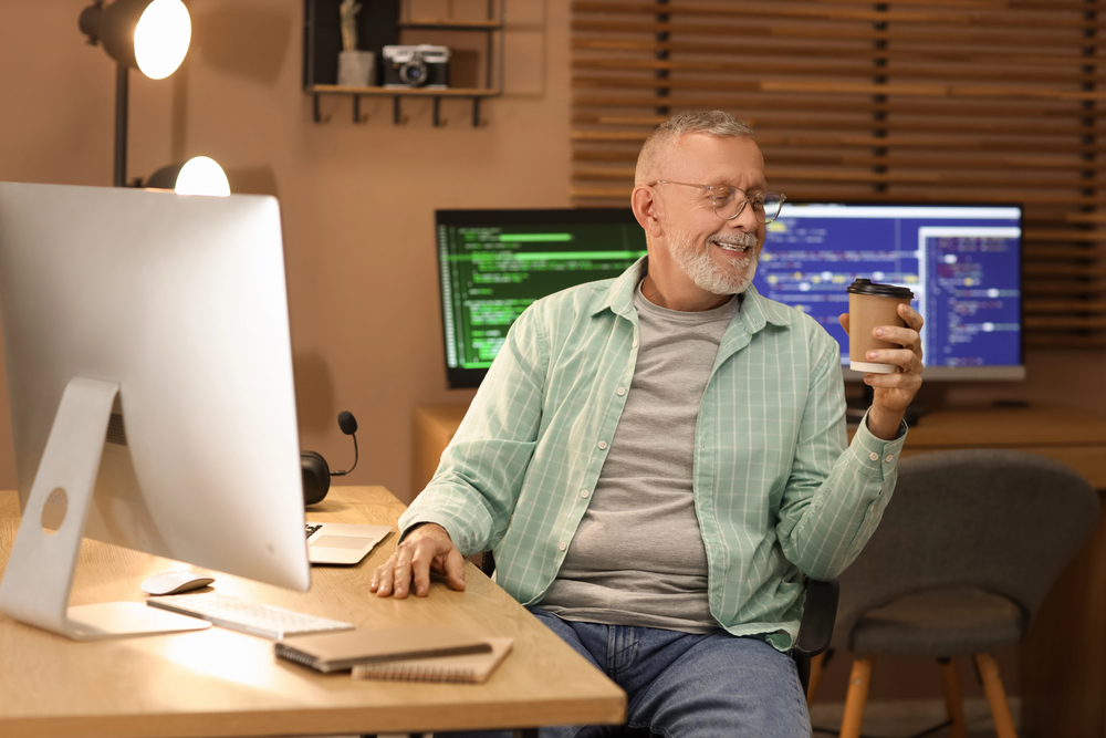 Äldre gynnas på den nya AI-arbetsmarknaden