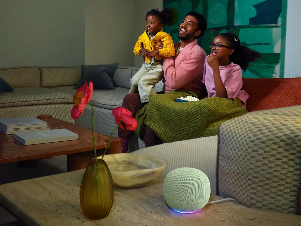 Google lanserar sin första AI-högtalare med Gemini