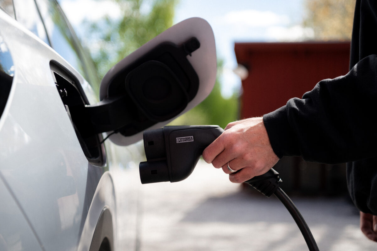 Volkswagen lanserar laddbox för dubbelriktad laddning