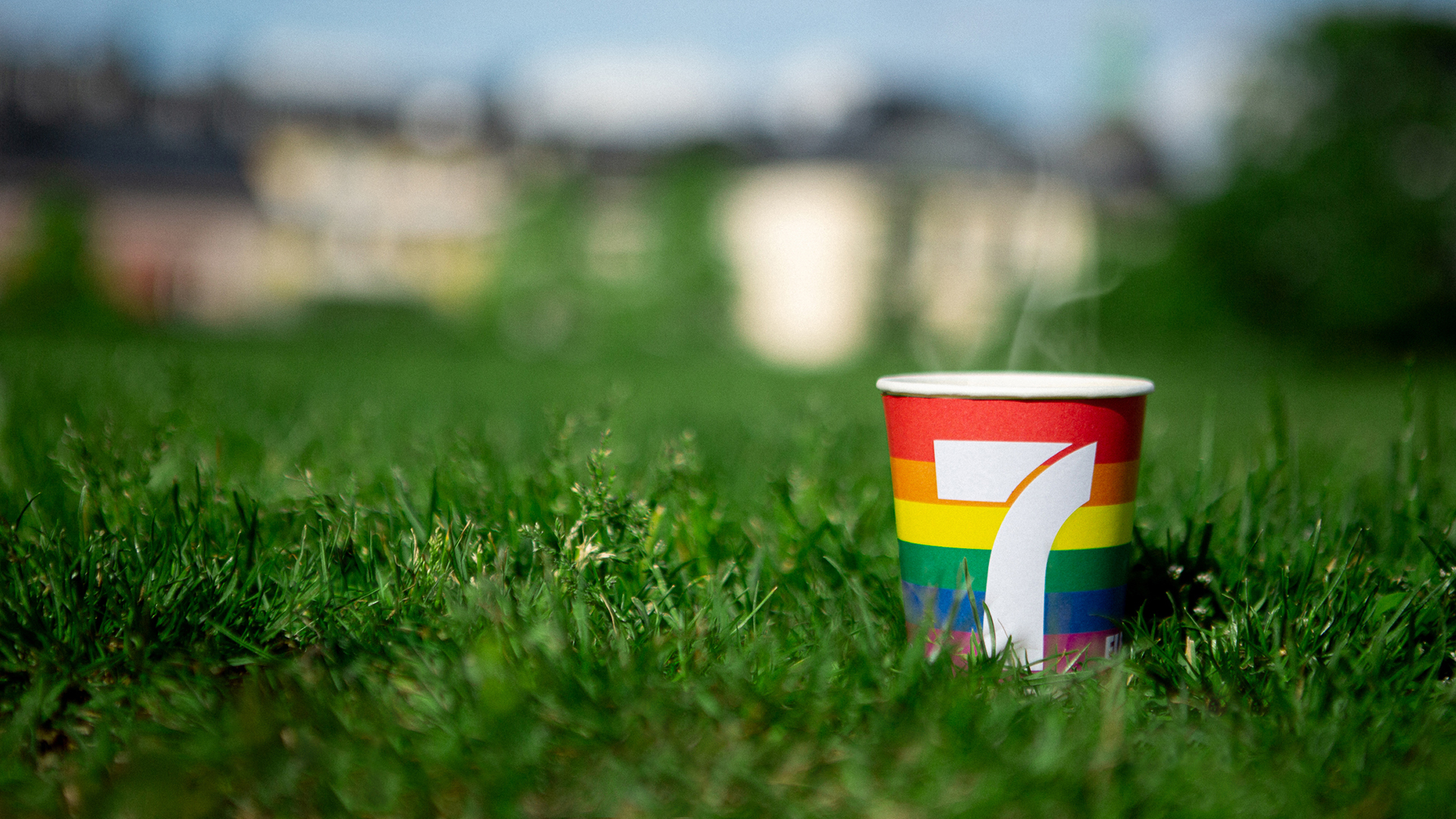 Rösträtt, abort och HBTQ+-rättigheter viktigast för ett öppnare Sverige