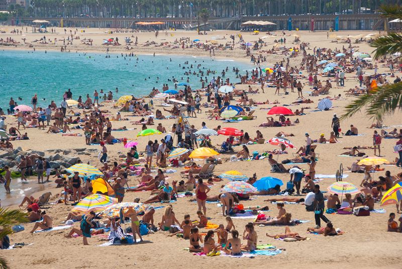Nästan varannan svensk väljer bort resmål på grund av turistträngsel