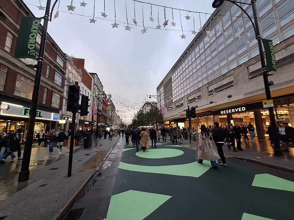 Oxford Street blir permanent bilfri