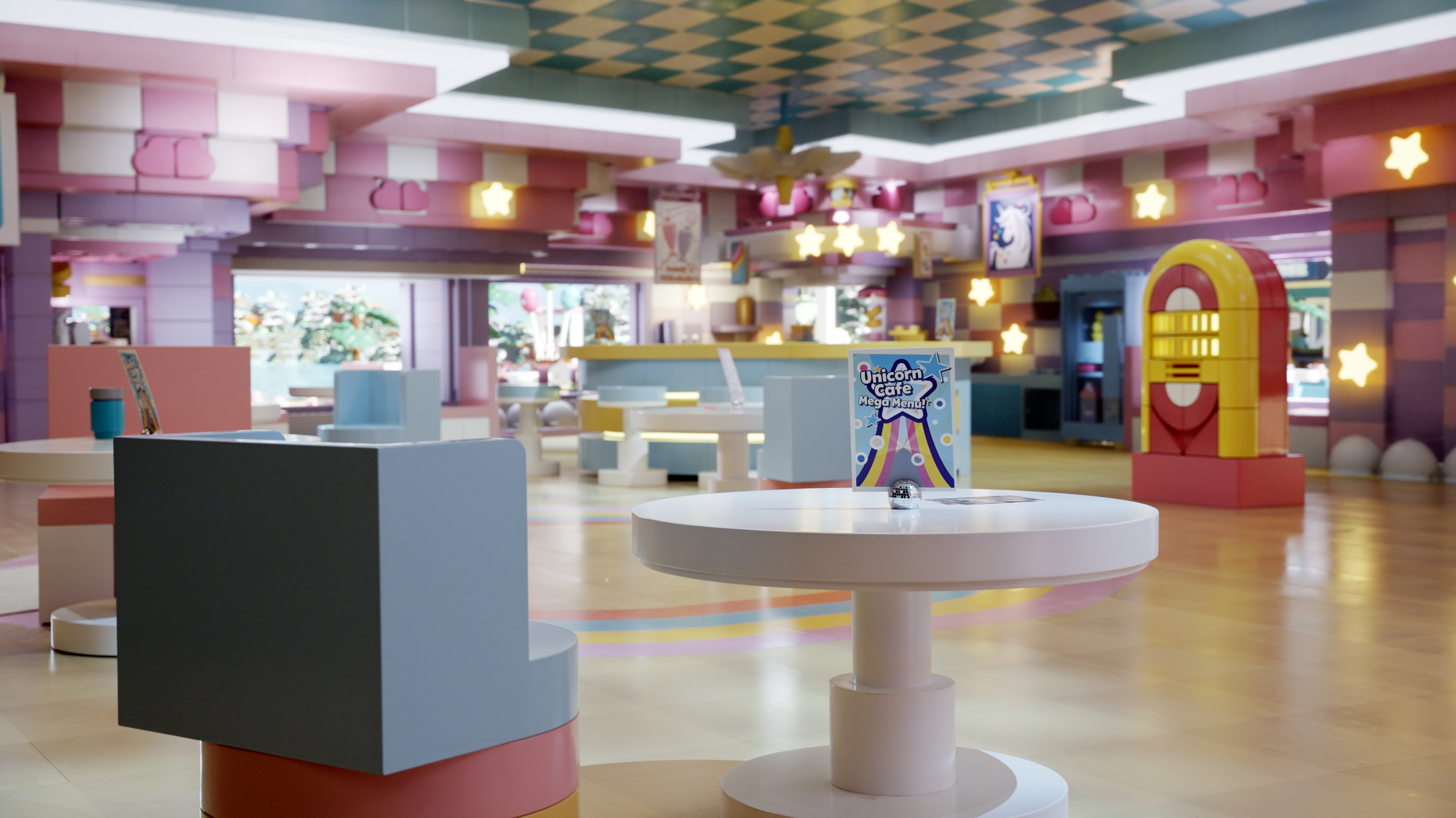 LEGO väcker Unicorn Café till liv i London